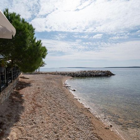 Apartments And Rooms By The Sea Mandre, Pag - 3557 コラン エクステリア 写真