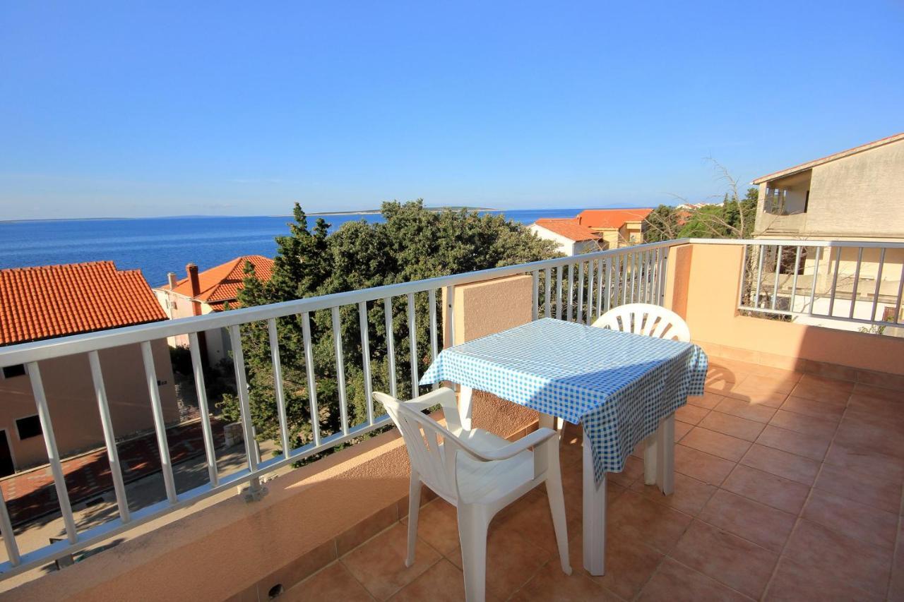 Apartments And Rooms By The Sea Mandre, Pag - 3557 コラン エクステリア 写真