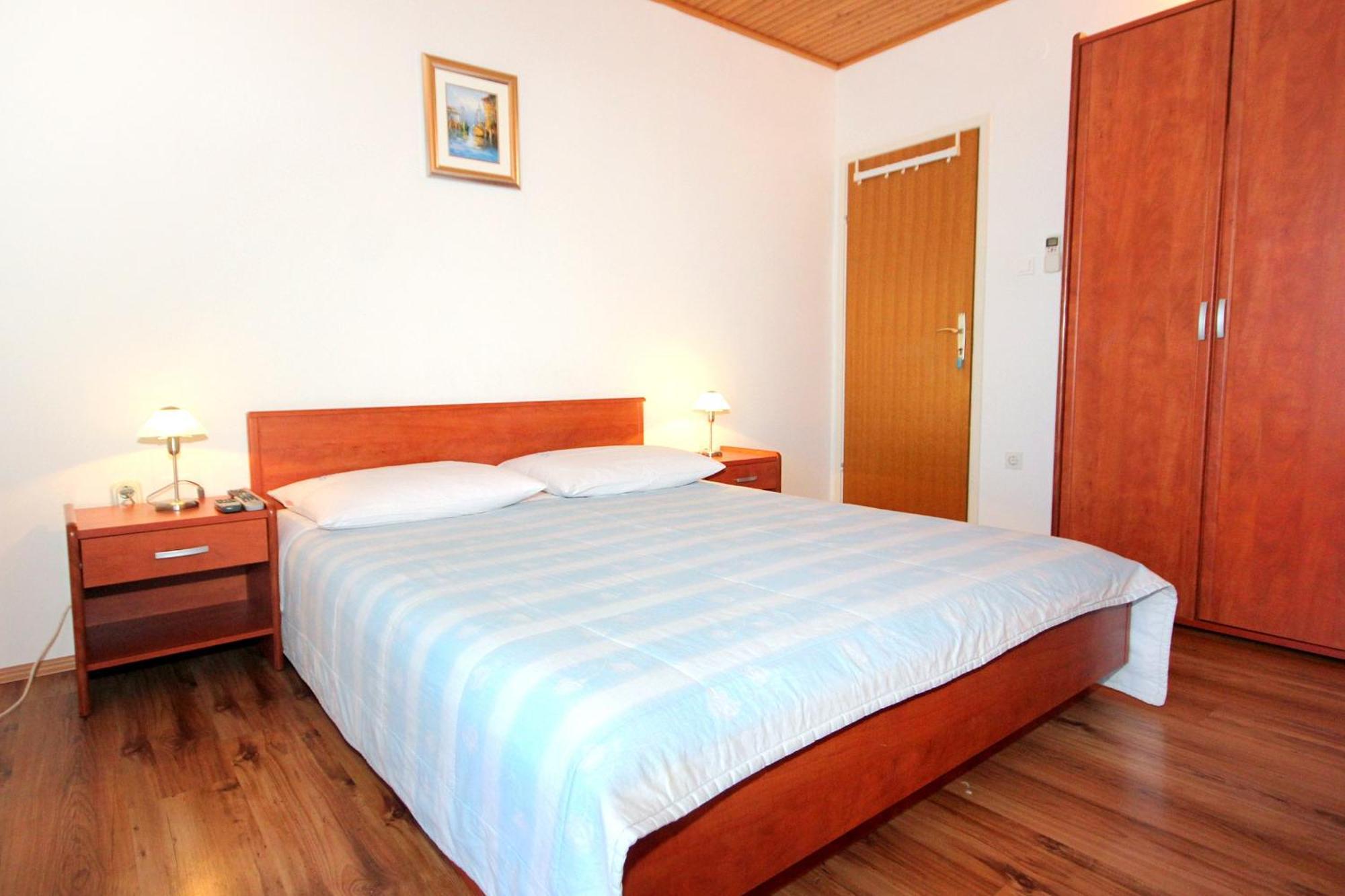 Apartments And Rooms By The Sea Mandre, Pag - 3557 コラン 部屋 写真