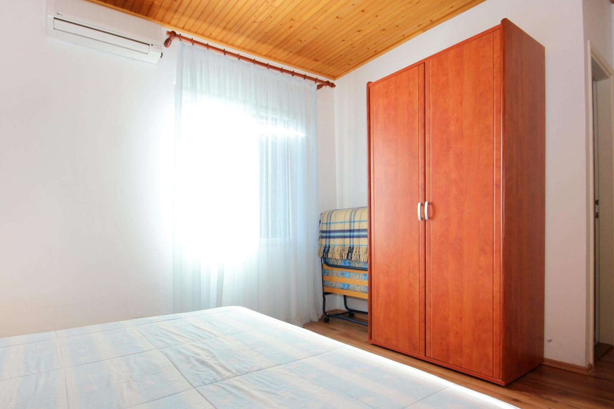 Apartments And Rooms By The Sea Mandre, Pag - 3557 コラン 部屋 写真
